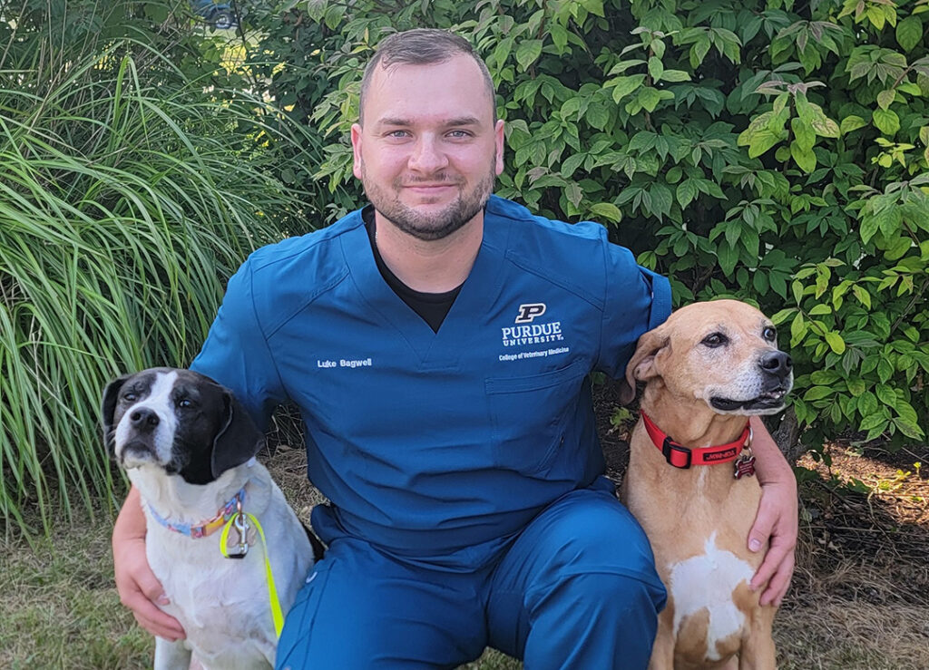 Kenneth Bagwell recent alum and now in Vet School