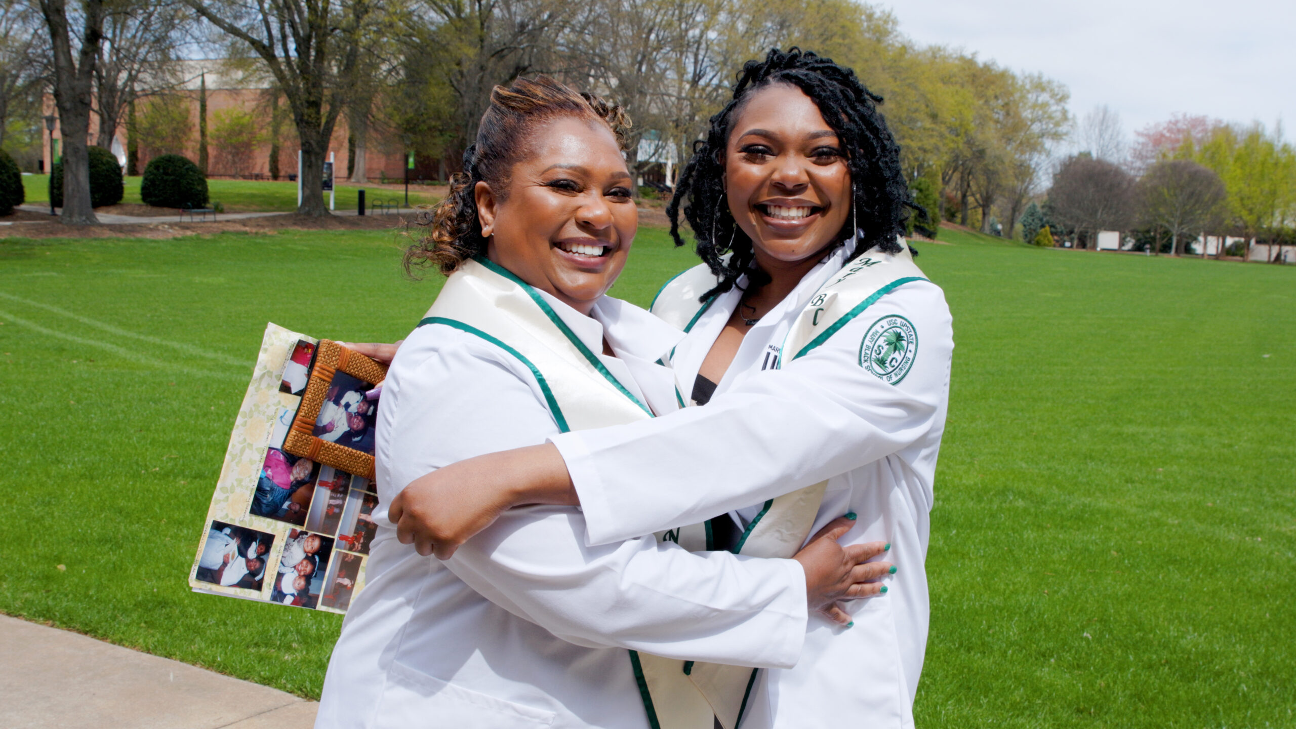 Side by Side 'Family of two' prepare to graduate together USC